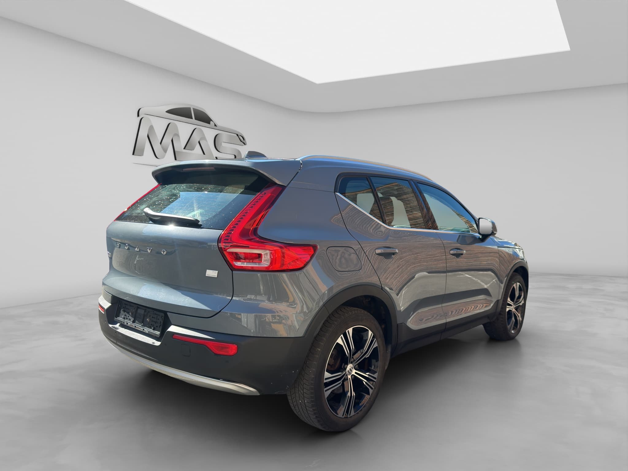 VOLVO XC40 6