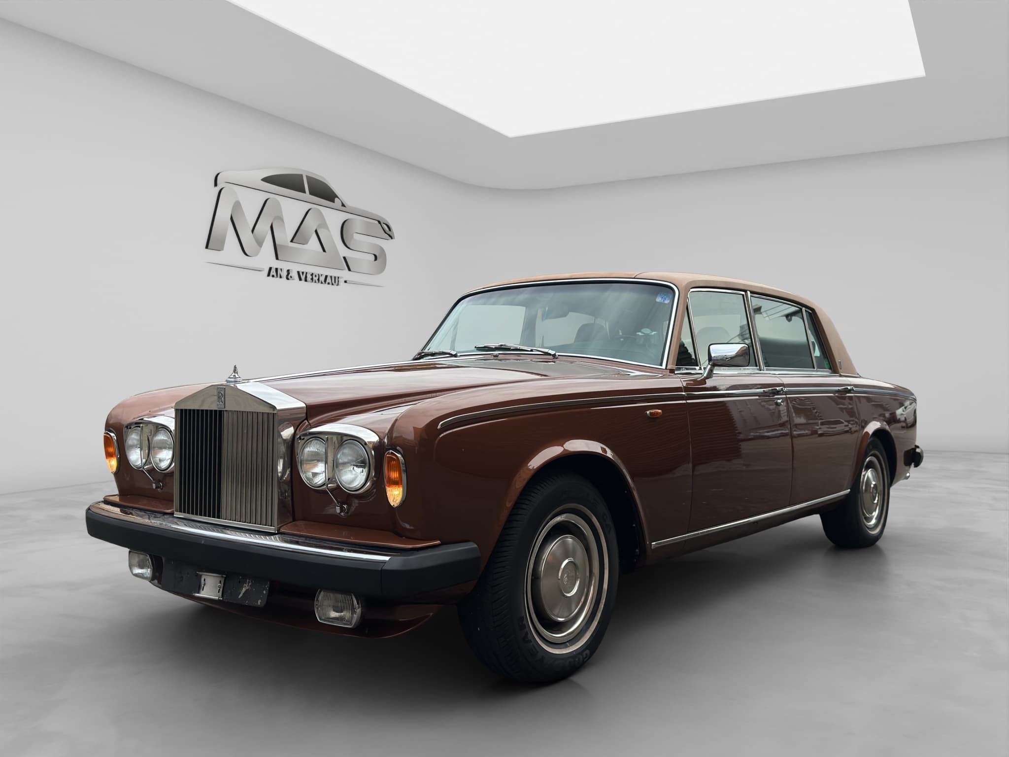 ROLLS-ROYCE Silver Wraith