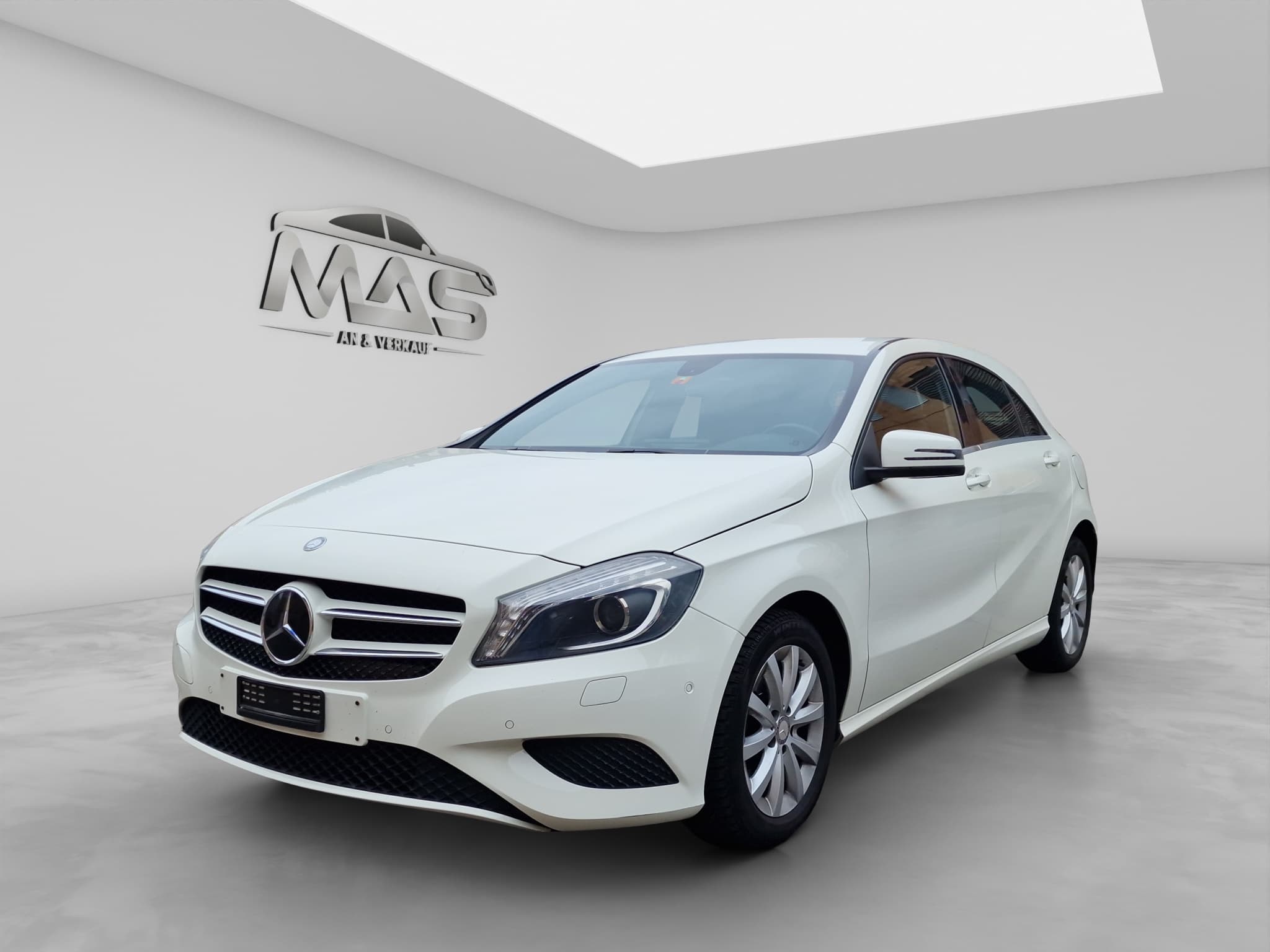 MERCEDES-BENZ A 180